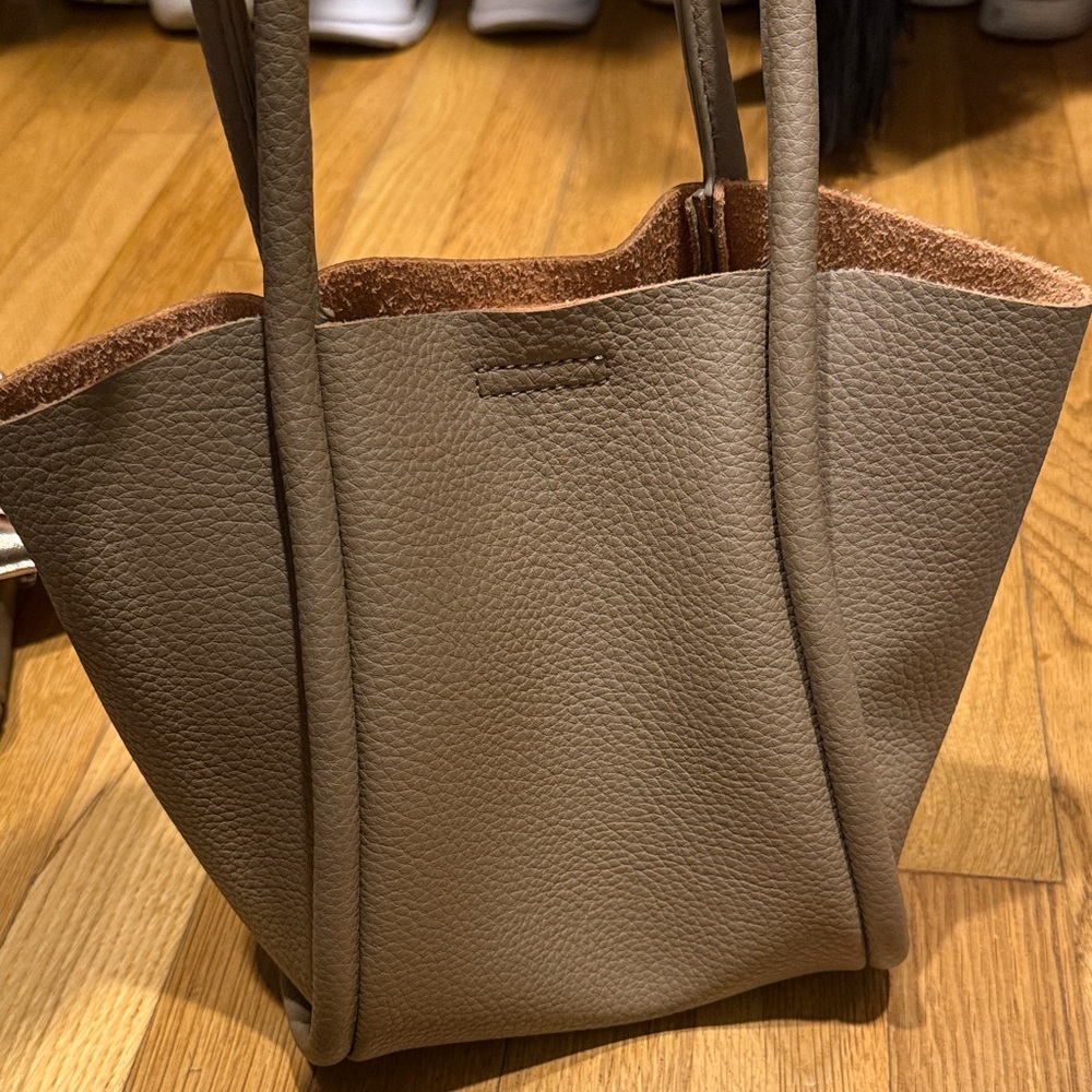 Melie Bianco Taupe Vegan Leather Purse - Picture 4 of 7